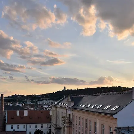 Charles Sq. With Terrace *